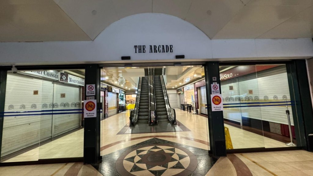 Main entrance of The Arcade with escalator